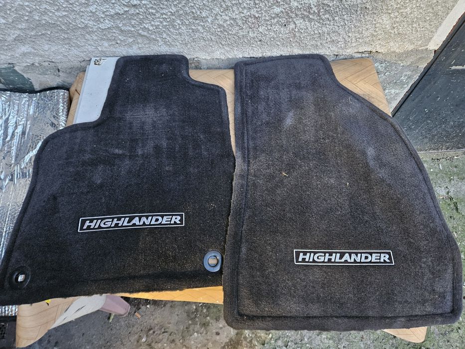 Велурени стелки Toyota Highlander