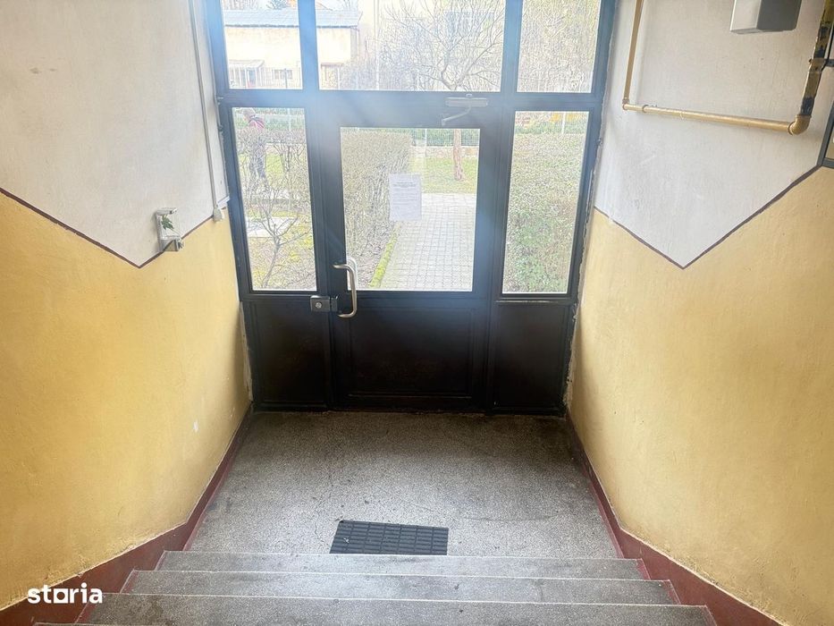 Vanzare apartament 2 camere, mobilat+utilat, Targoviste, micro 9