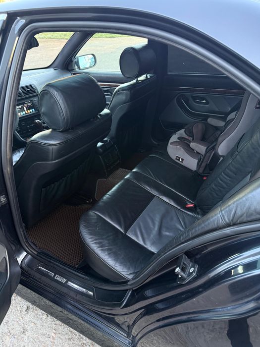 BMW E39 1998г M52B28