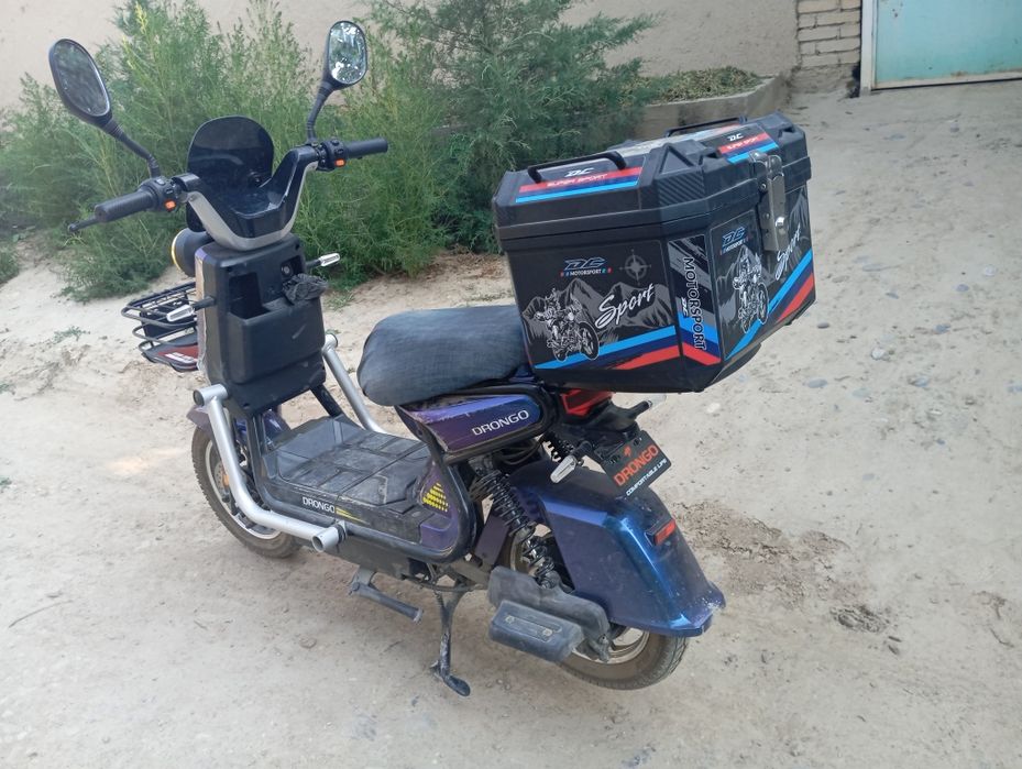 Sukuter sotiladi sirochni oladigan bôlsa kelishiladi aybi yôq