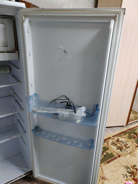 Продам холодильник б/у