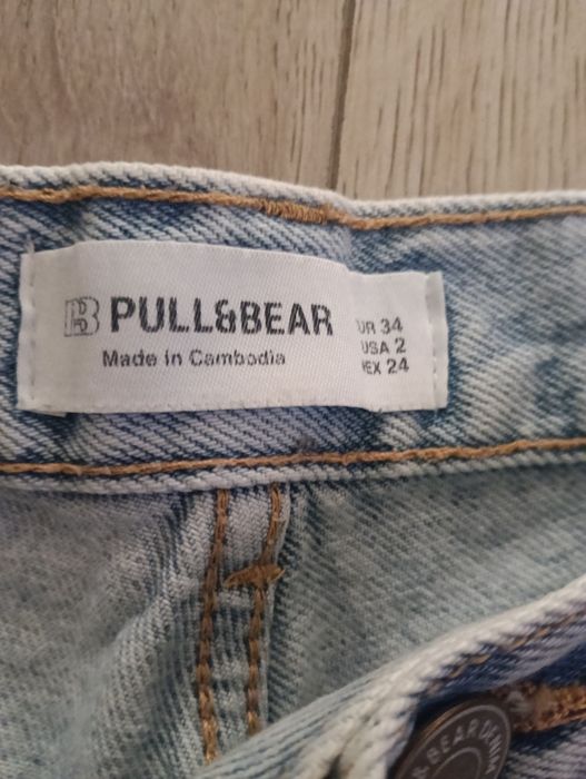 3 perechi Blugi Damă mărimea 34 in stare foarte bună. La 40 lei bucata.