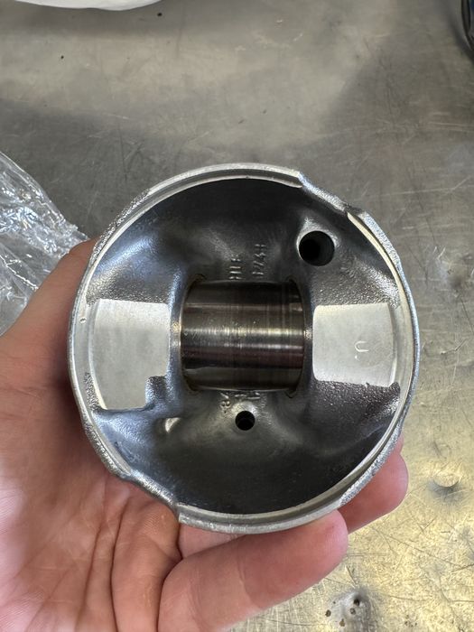 1 бр. Бутало за M57D30TU2 286к.с.