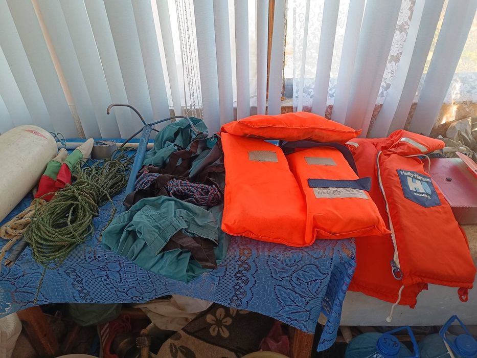 Продавам лодка YERLYURT-КОЛЕДНА  промоция