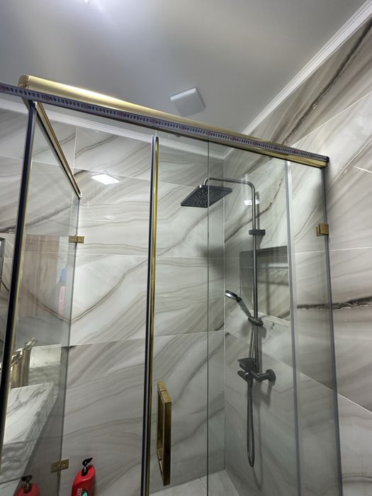 душовая кабинка