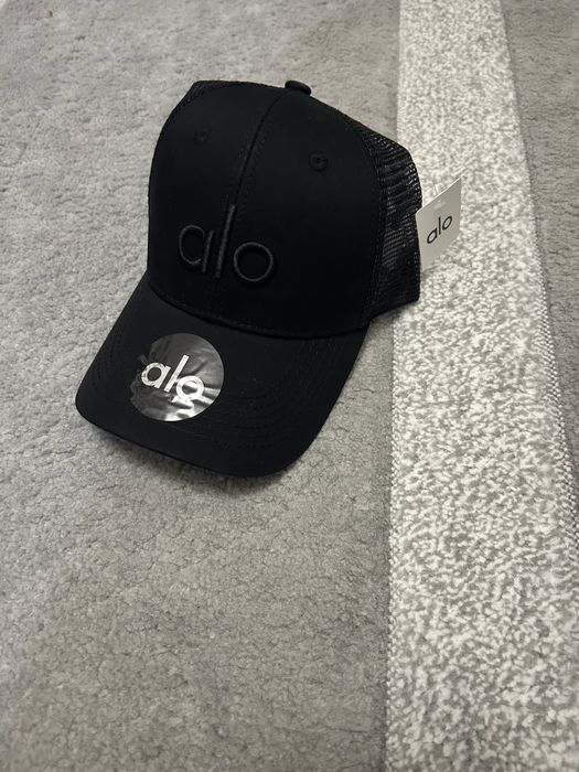 Sapca de la alo yogo