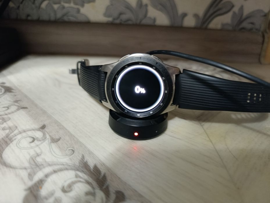 Продам часы Samsung watch