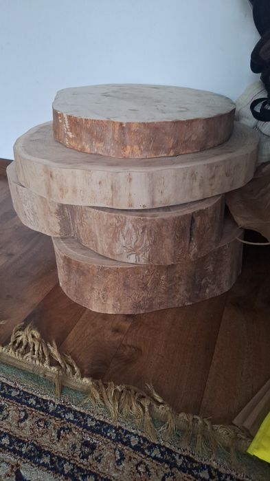 Спилы и столешницы карагача