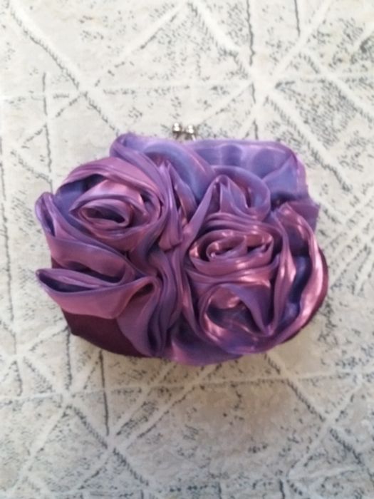 Продам Женские платья