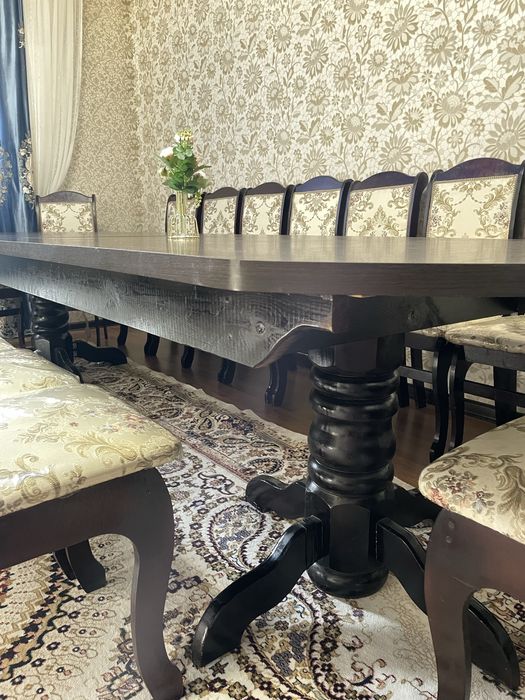 Продам Стол только стол без стульев