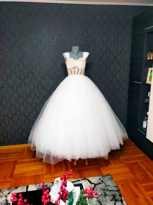 Rochie de mireasă tip prințesă