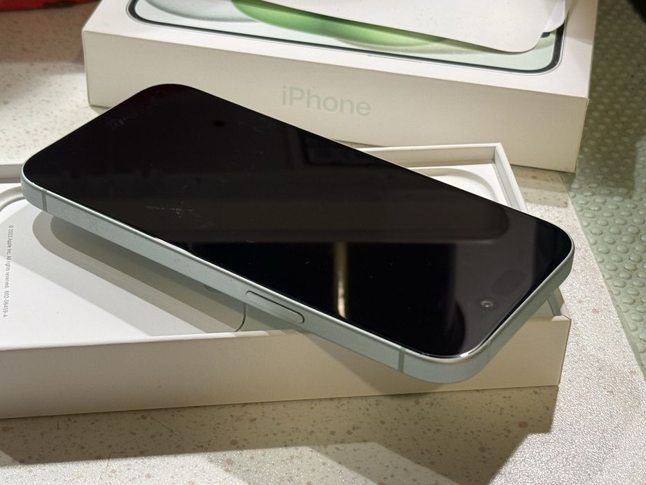 iPhone 15 128GB Green - Перфектен, 96% Батерия.
