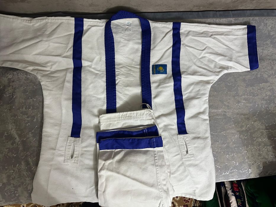 Продам кимано б/у