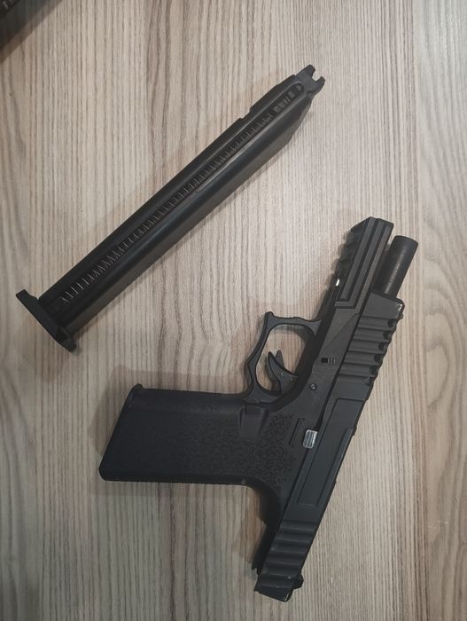 Еърсофт Glock AW Custom