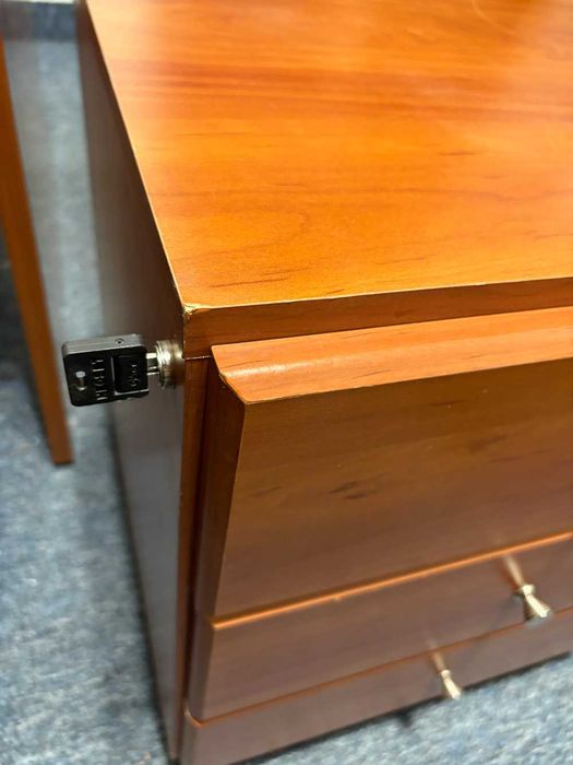 vand set birou lemn masiv stejar + comoda roti 3 sertare cu cheie