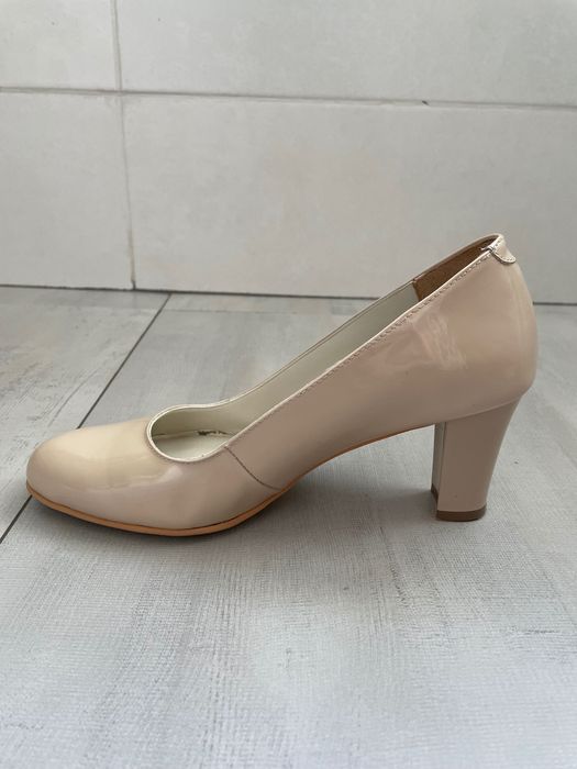 Pantofi dama din piele lacuita