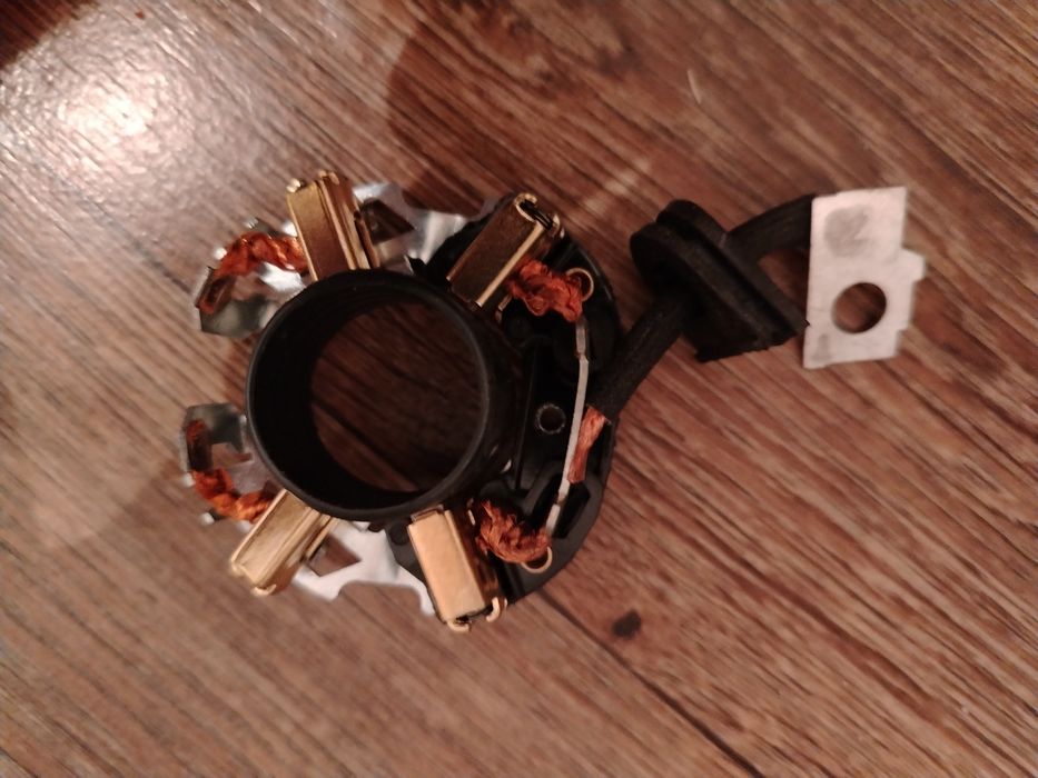 Щётка стартера BOSCH