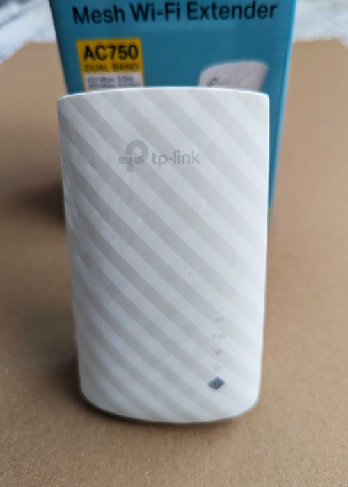 Wi-Fi extender TP Link Re190, двубандов екстендър
