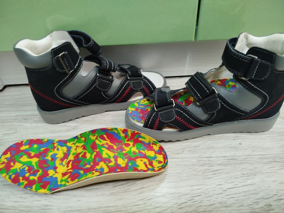 Ортопедические сандали, новые.