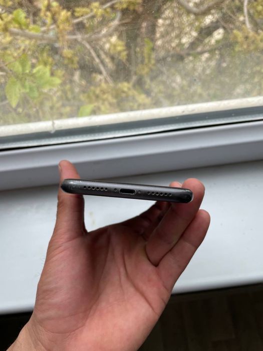 Iphone 11 сатылады келисип берип жберем бугинге