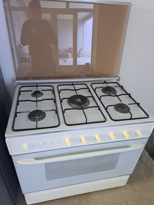 5 талик газ плита сотилади хама нарсаси ишлайди духофкаси зур
