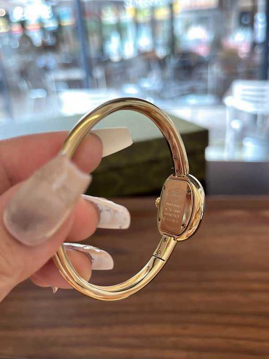 Кварцов дамски часовник Cartier Baignoire Mini