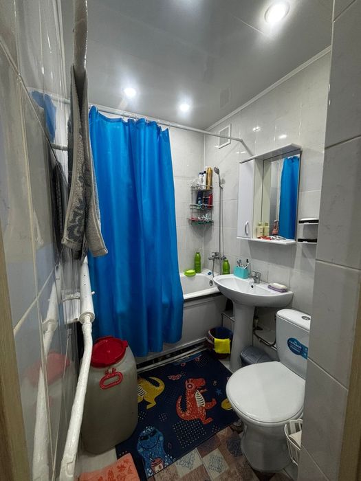 Продам 2 комн КВ.в районе Уюта.