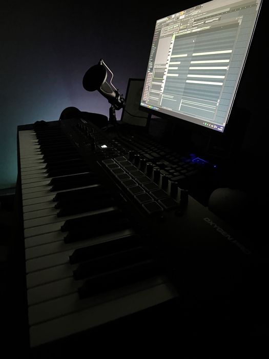 MIDI Клавиатура M-Audio Oxygen Pro 61