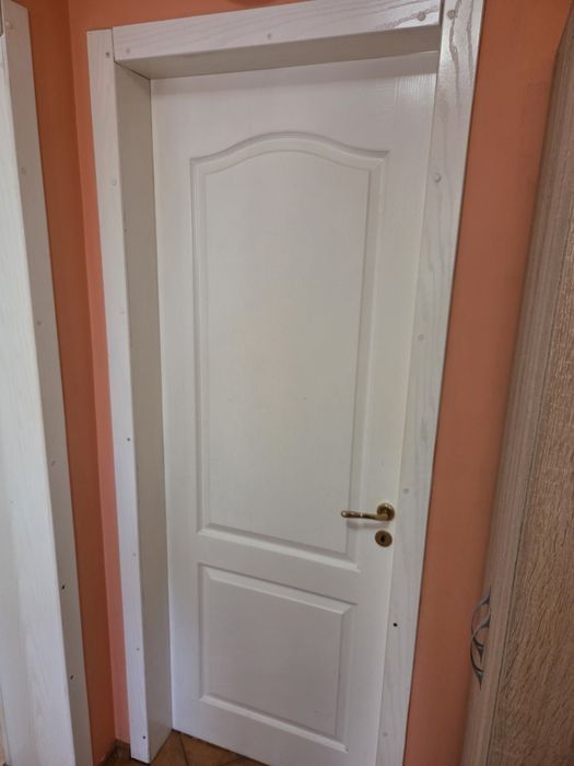 Интериорни врати