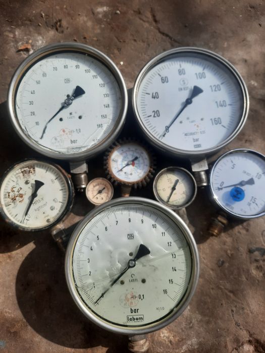 Продам манометры давление