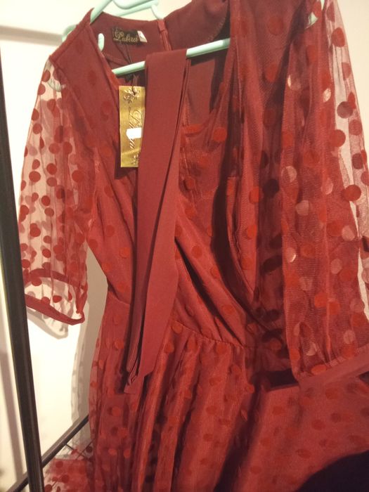 Vând rochie pentru ocazii speciale