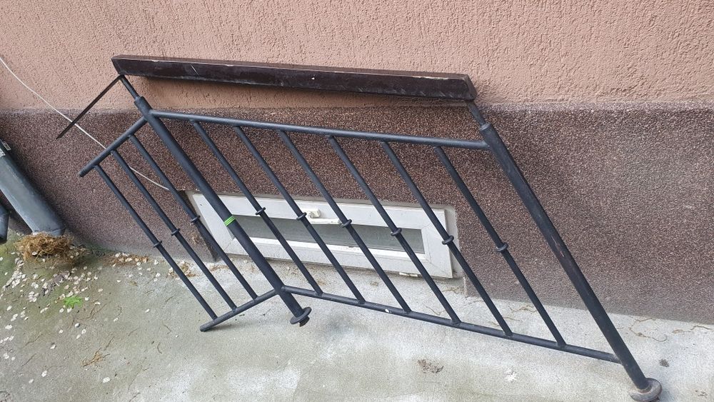 Vând balustradă întrare etc