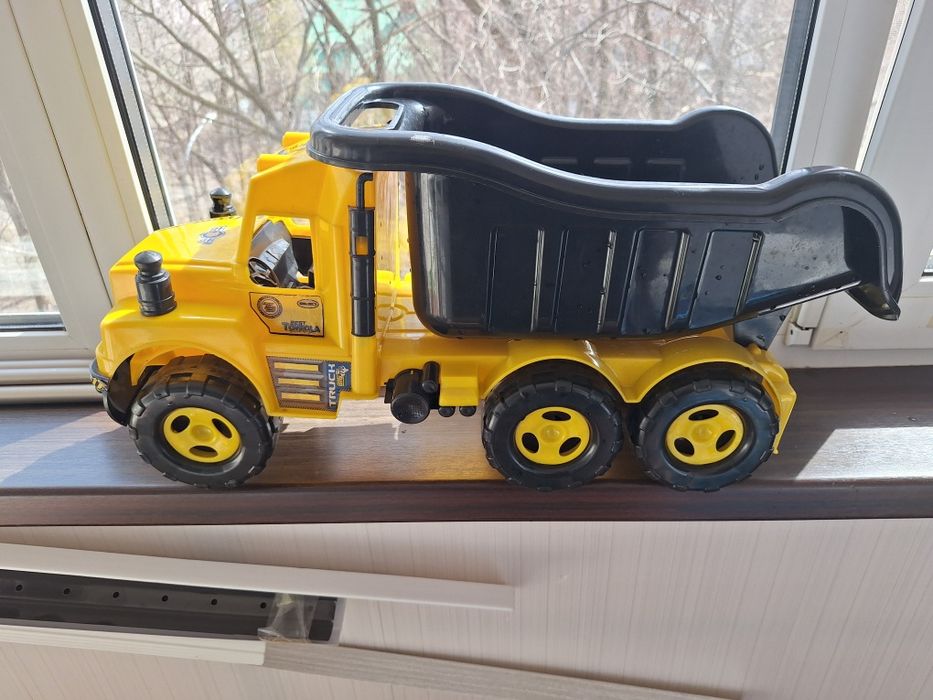 Продам грузовик за 2500