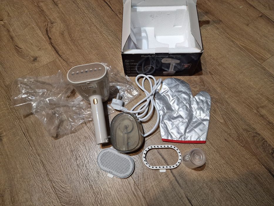 Steamer / Perie / Aparat de călcat - Fier de călcat cu abur