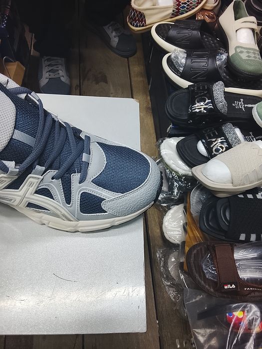кросовки asics продам новые есть все размеры