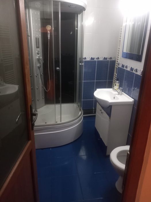 Inchiriez apartament