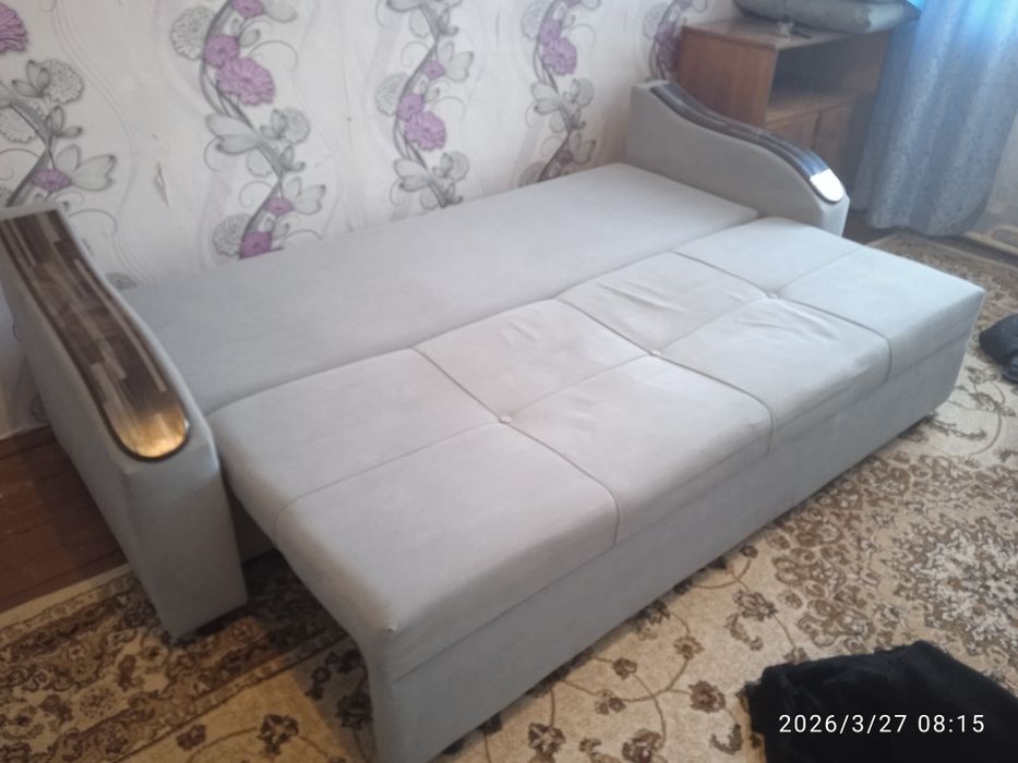 Продам диван,и  стол