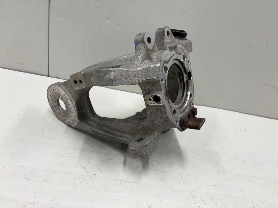 Заден ляв шенкел БМВ Х5 Е70 Ф15 Х6 Е71 Ф16 BMW E70 F15 E71 F16