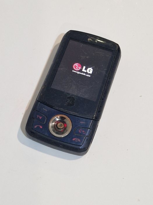 Telefon pentru colecție sau pentru piese fără accesorii