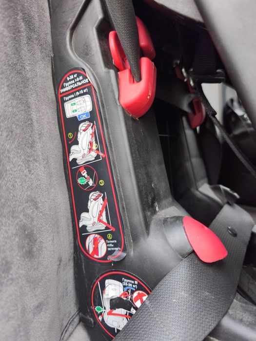 Продам детское кресло Olsson