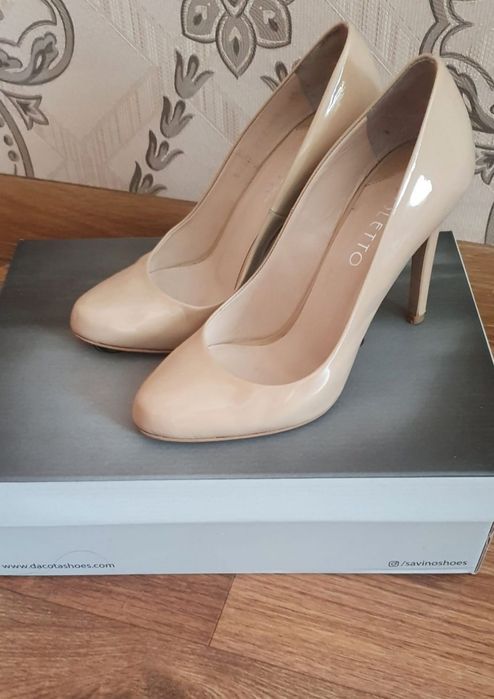 Женские туфельки