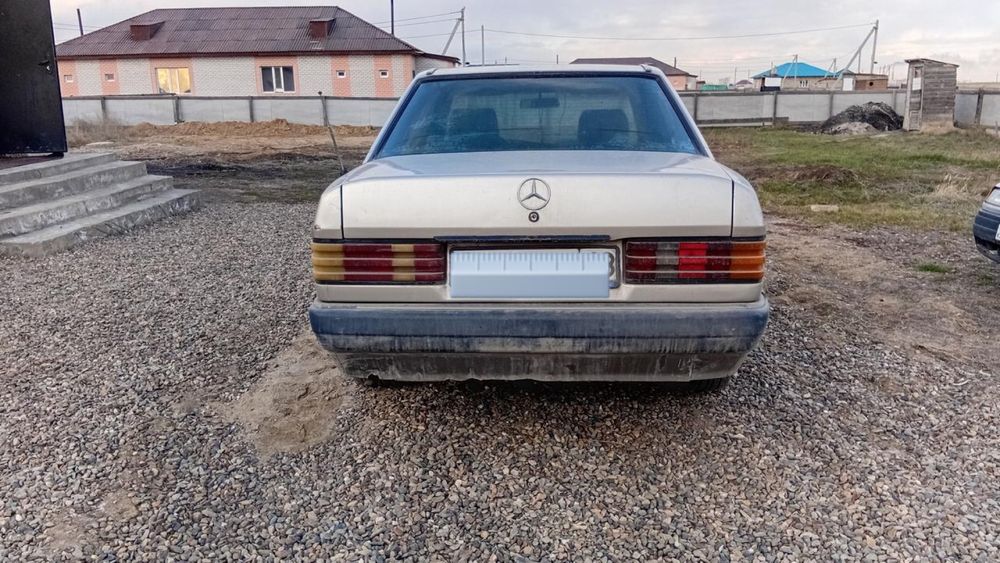 Срочно продам Мерседес 190