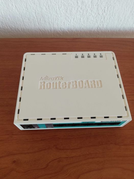 Mikrotik RB750 routerboard