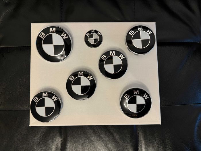 Set complet embleme premium aluminiu pentru capota jante volan BMW