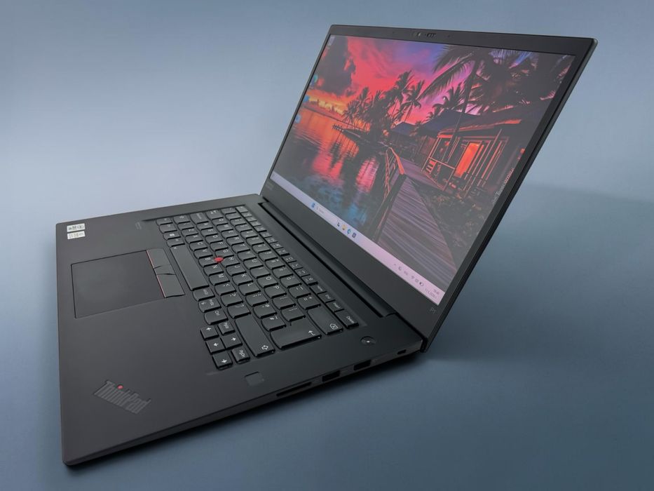 Lenovo ThinkPad P1 Gen 3 15.6" 4K i7-10750H 32RAM 512SSD Nvidia Quadro T1000 Перфектен! Гаранция!