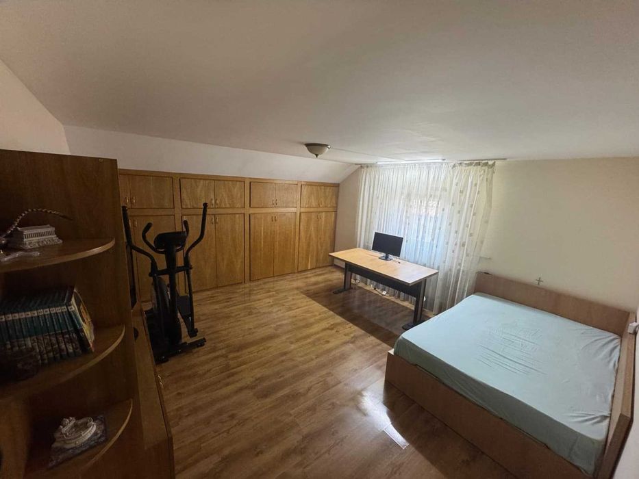 Vand in Stefanesti Casă individuală trainică. Intimitate și confort