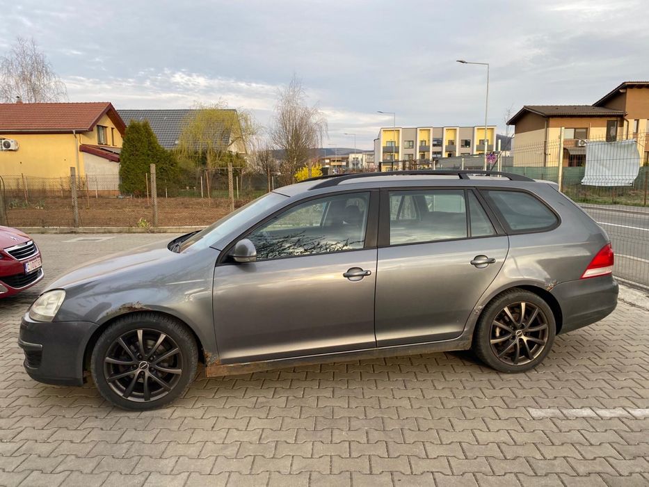VW Golf 5 Variant 1.9 TDI 105cp – climatronic, încălzire scaune, fiabil