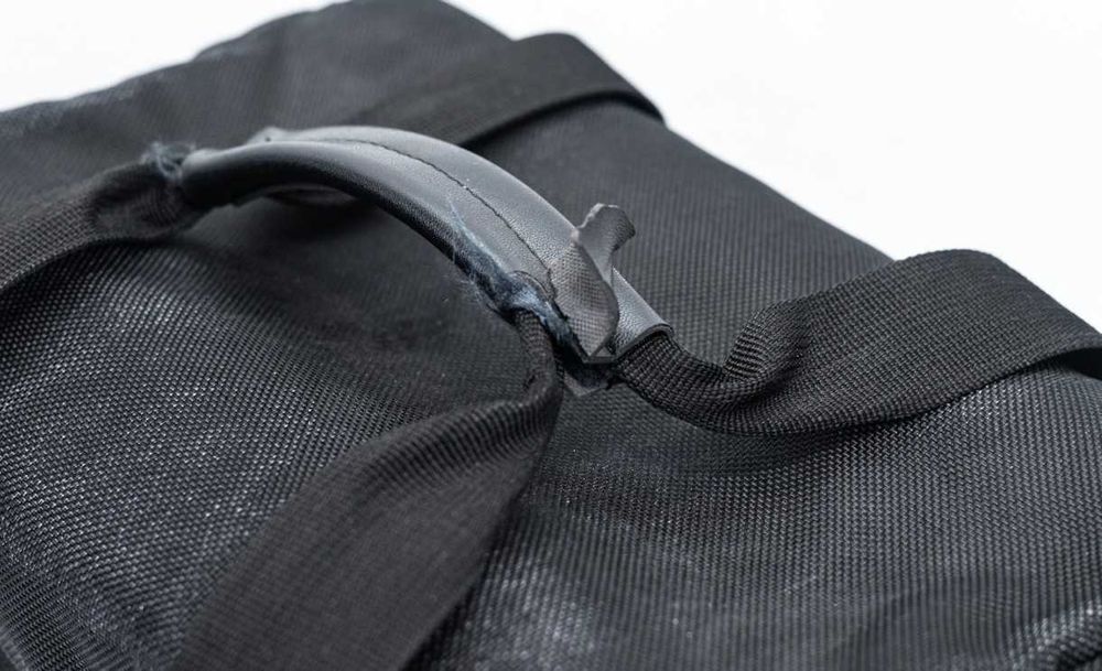 Geanta foto Canon. Dimensiuni: 35 x 23 x 23 cm