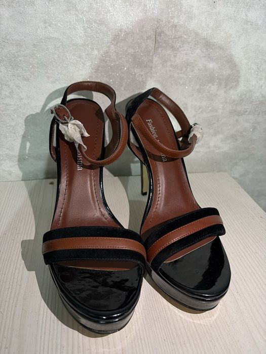 Туфли новые 40 размер