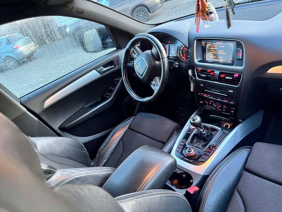 Vand doua Audi Q5 Quattro 2.0 TDI 170 cp